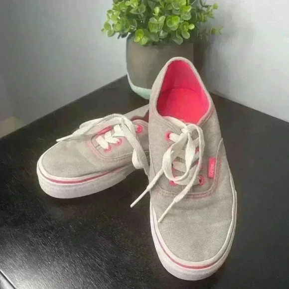 VANS Off The Wall Hot Pink Gray Low Top M4 W5.5 - Picture 2 of 3